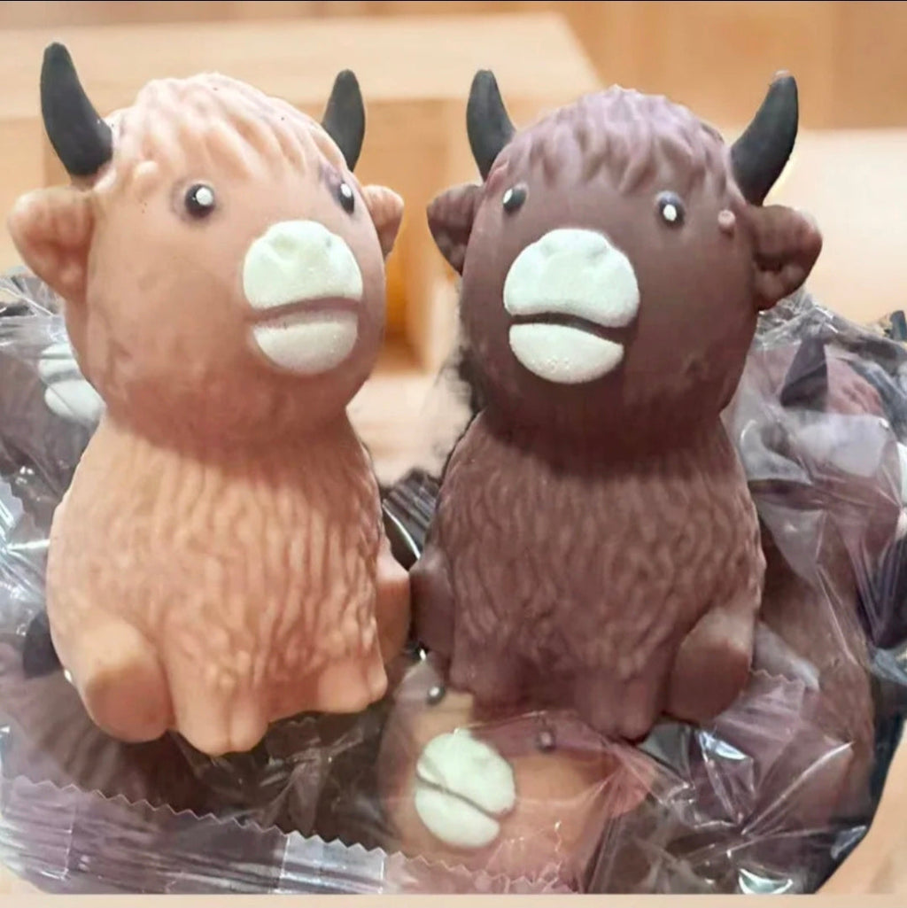Highland Cow Squishy 🐄✨